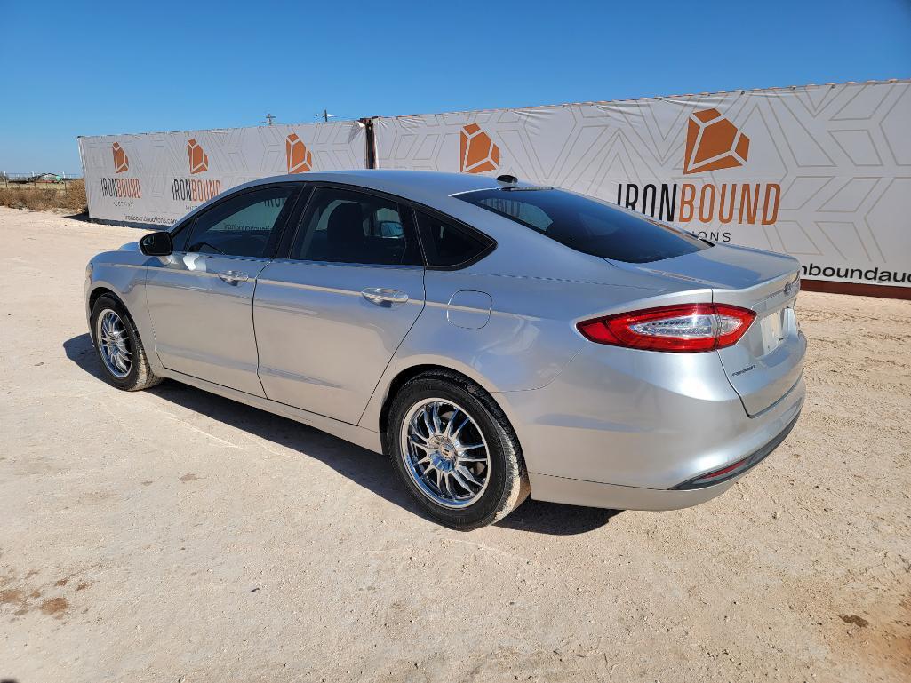 2013 Ford Fusion Passenger Car