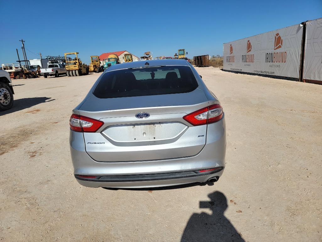 2013 Ford Fusion Passenger Car