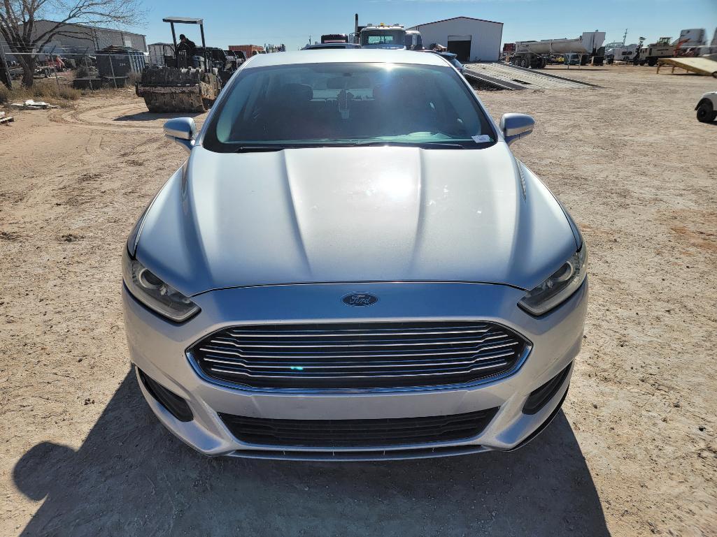 2013 Ford Fusion Passenger Car