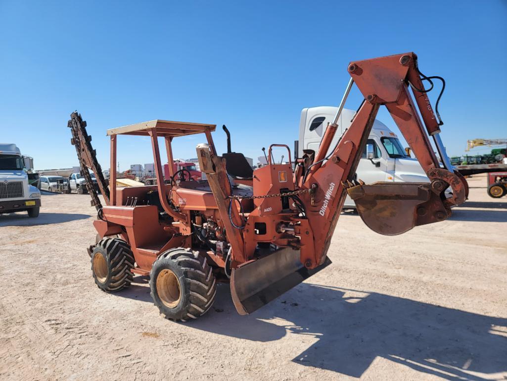 Ditch Witch 5010 Trencher