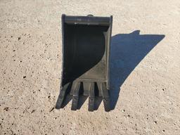 17" Digging Bucket