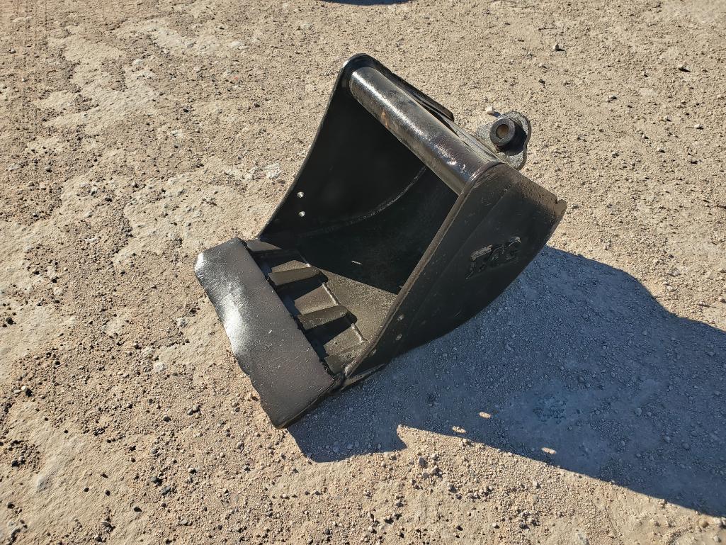 17" Digging Bucket