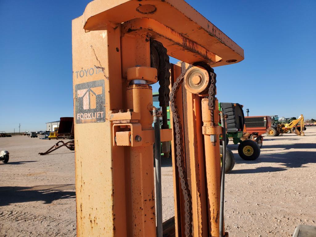 Toyota 30 Forklift