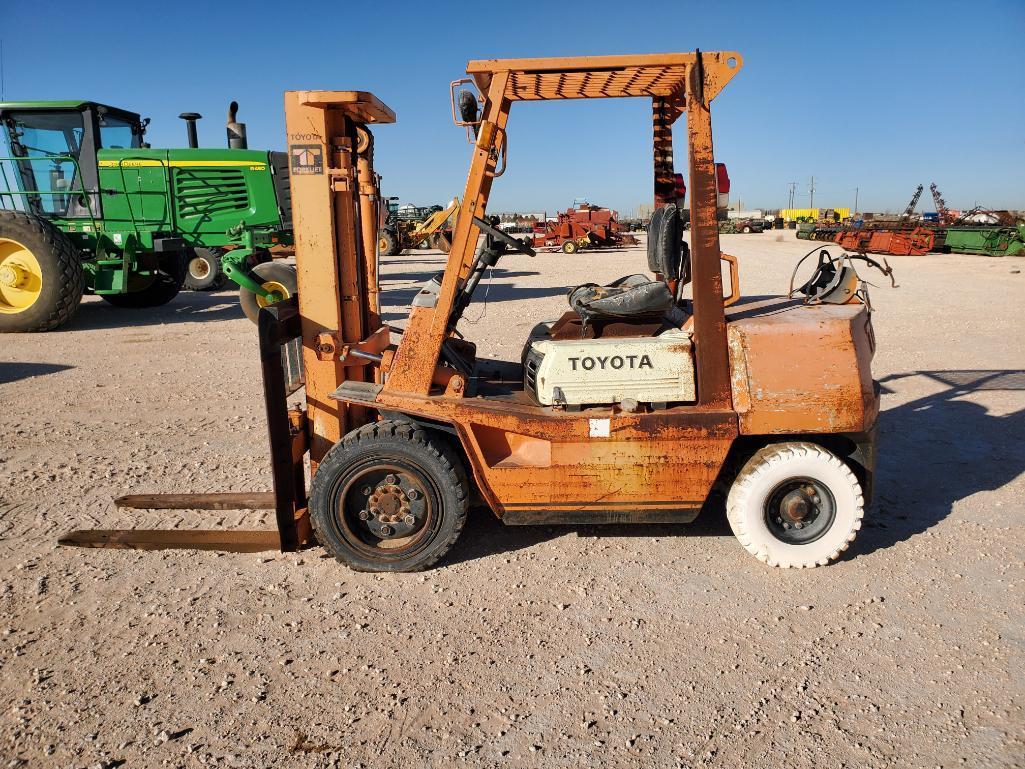 Toyota 30 Forklift