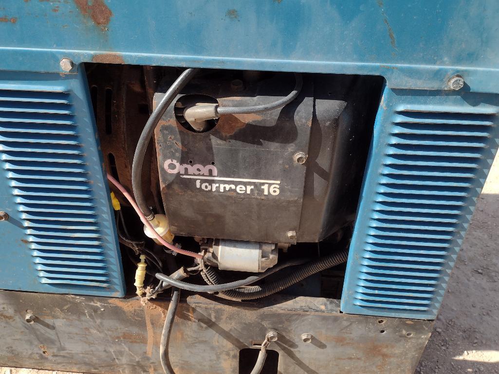 Miller Bobcat 225 Welder ( Runs)