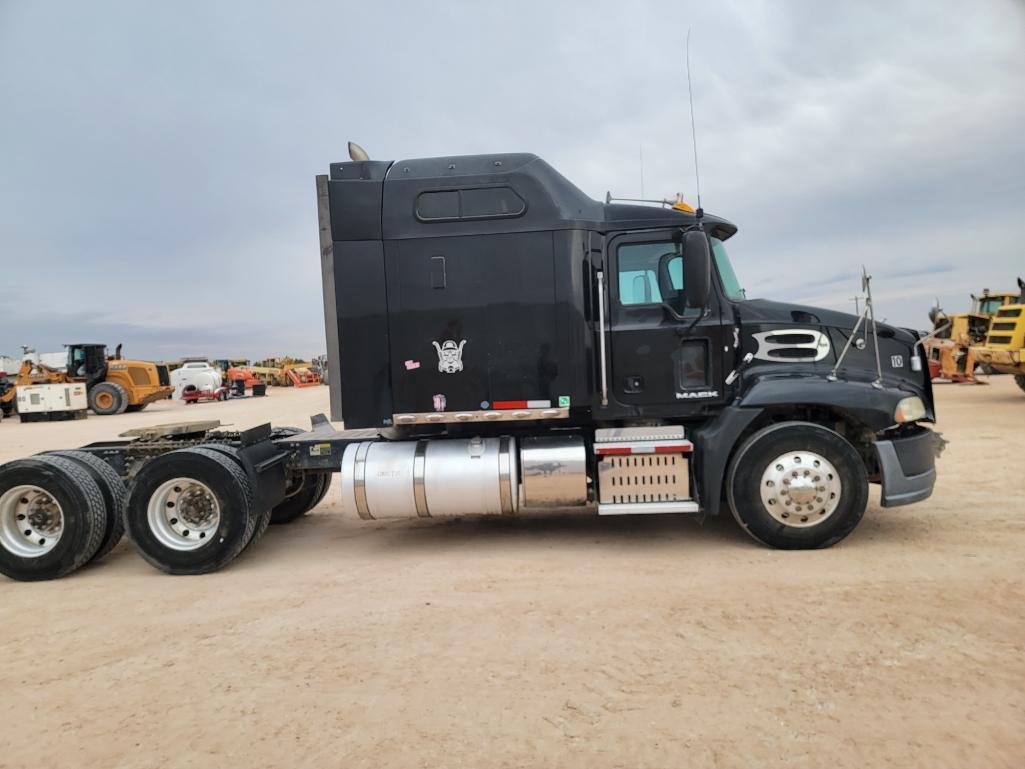 2015 MACK CXU613 Truck Tractor