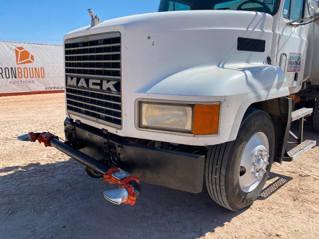 1999 Mack CH612 Water Truck