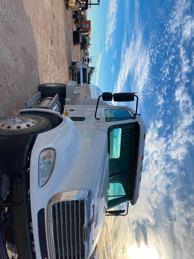 2007 Freightliner Columbia Water Truck