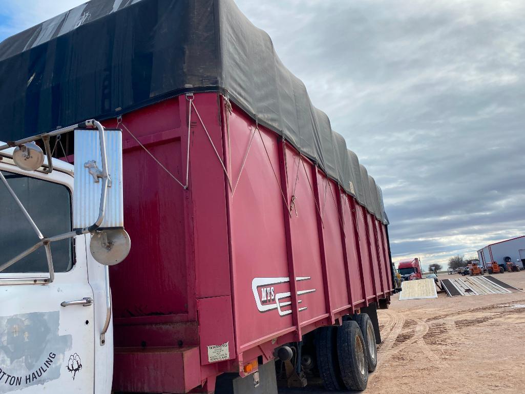 1989 Mack RB688S Module Truck