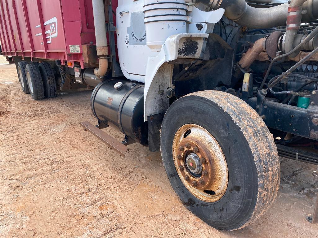 1989 Mack RB688S Module Truck