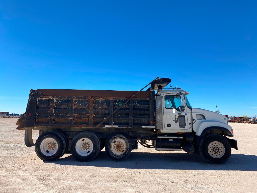 2005 MACK Granite CV713 Dump Truck