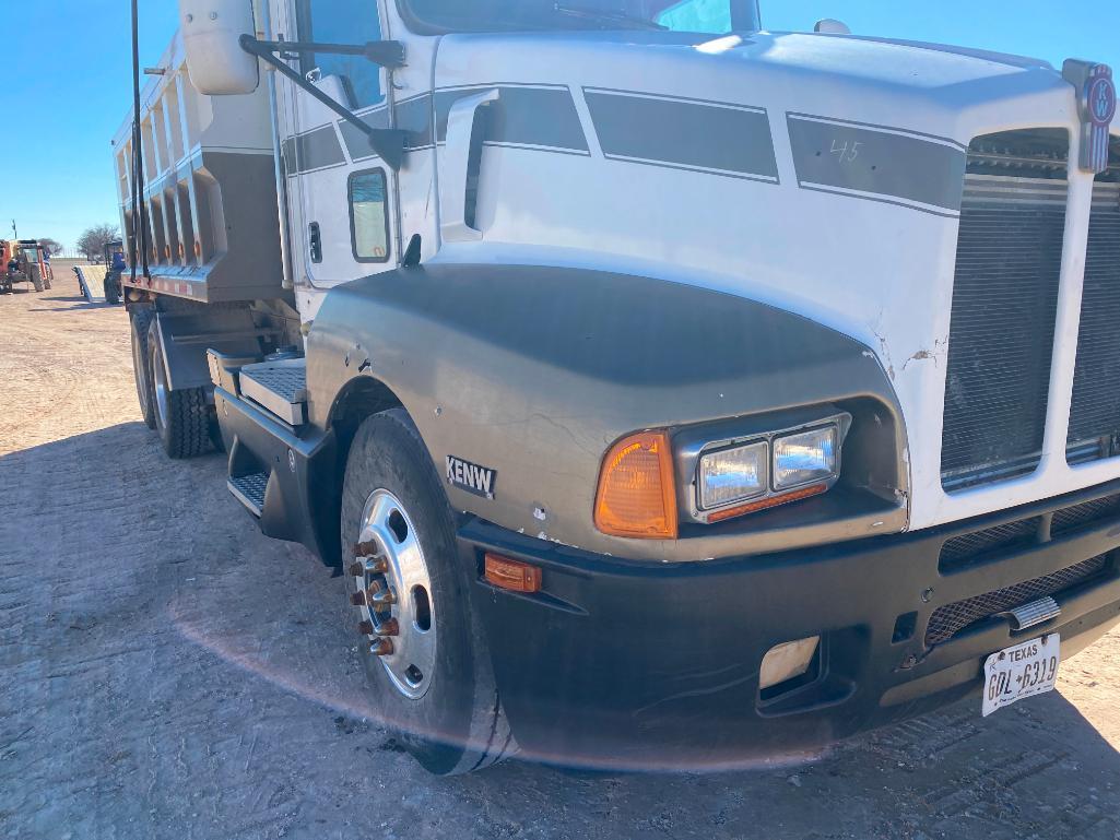 2005 Kenworth T600 Dump Truck