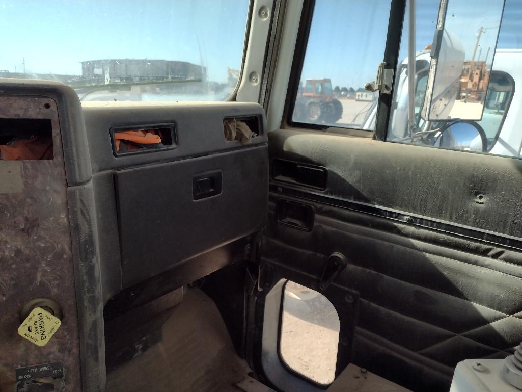 1999 International 9200 Water Truck