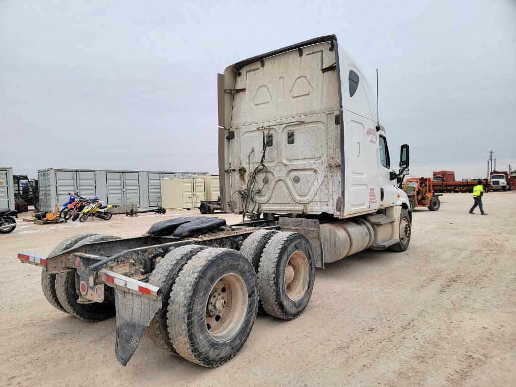 Freightliner Semi Truck