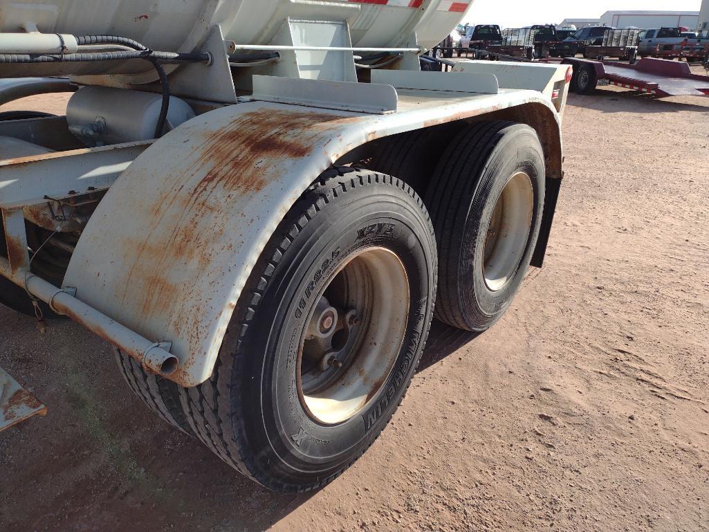 1982 Trailmaster Acid Tank Trailer