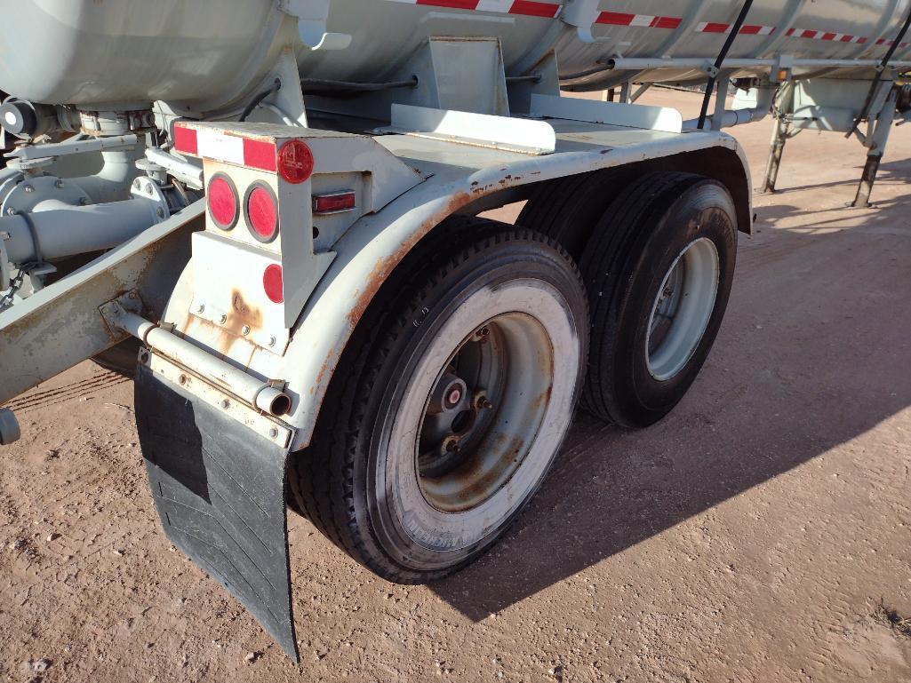 1982 Trailmaster Acid Tank Trailer