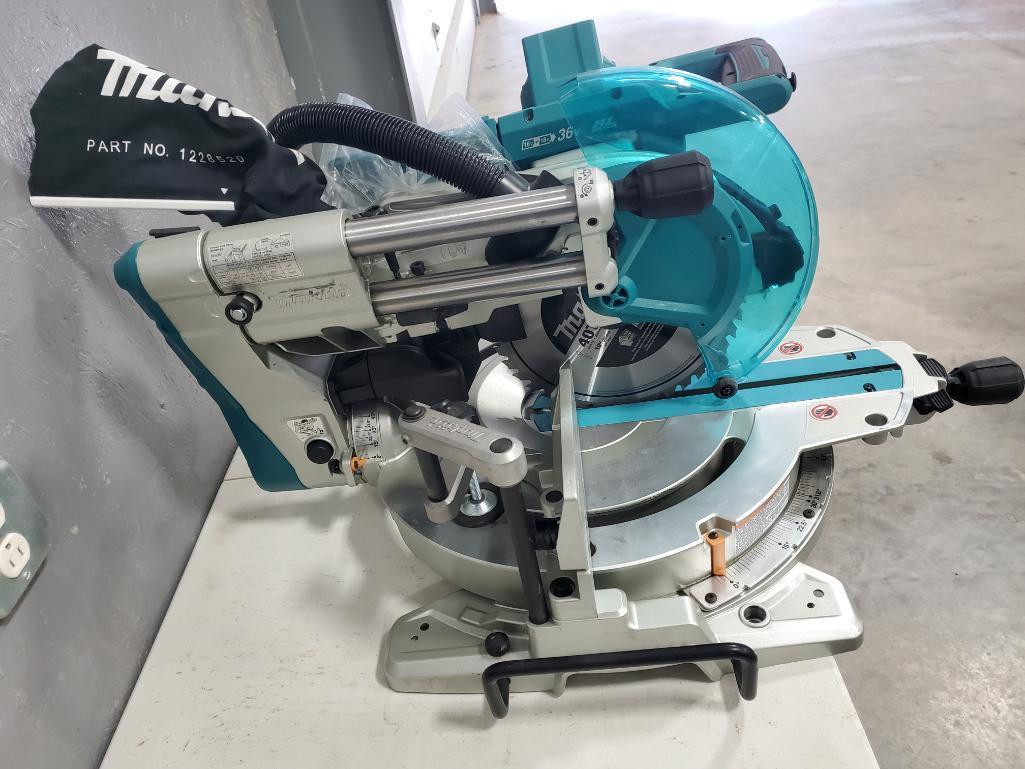 Makita XSL06 Sliding Compound Miter Saw