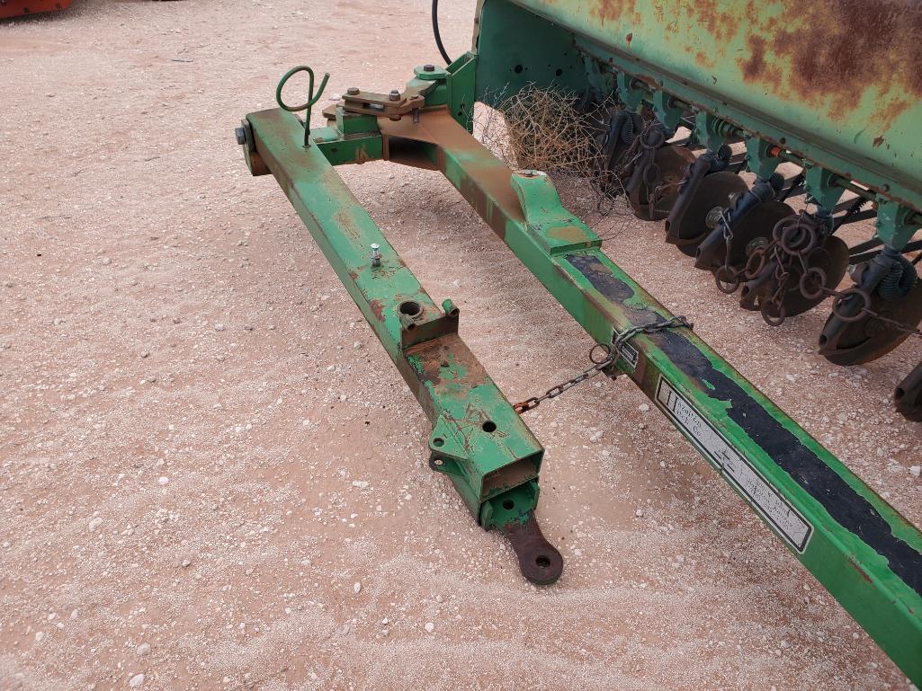 John Deere 8000 Seed Drill