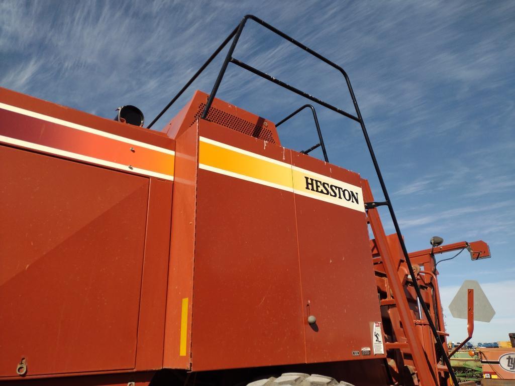 Hesston 4910 Baler