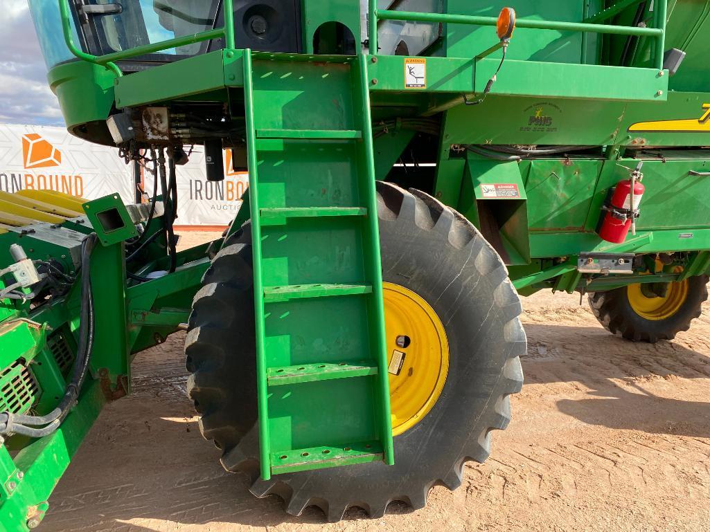 John Deere 7460 Cotton Stripper