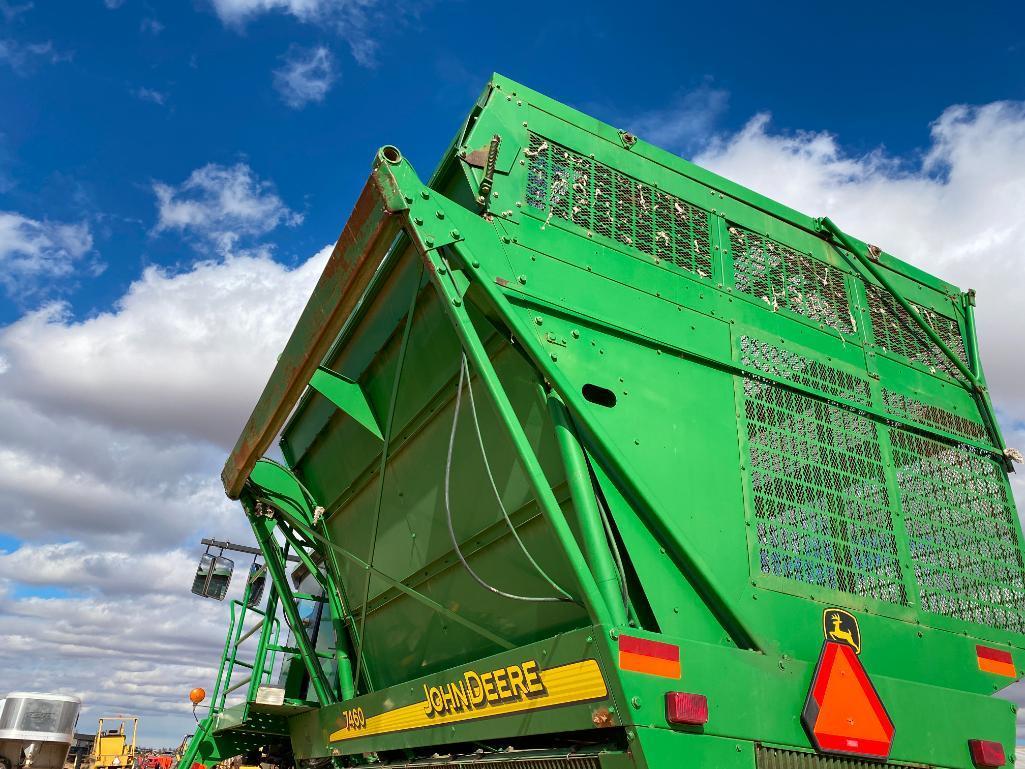 John Deere 7460 Cotton Stripper