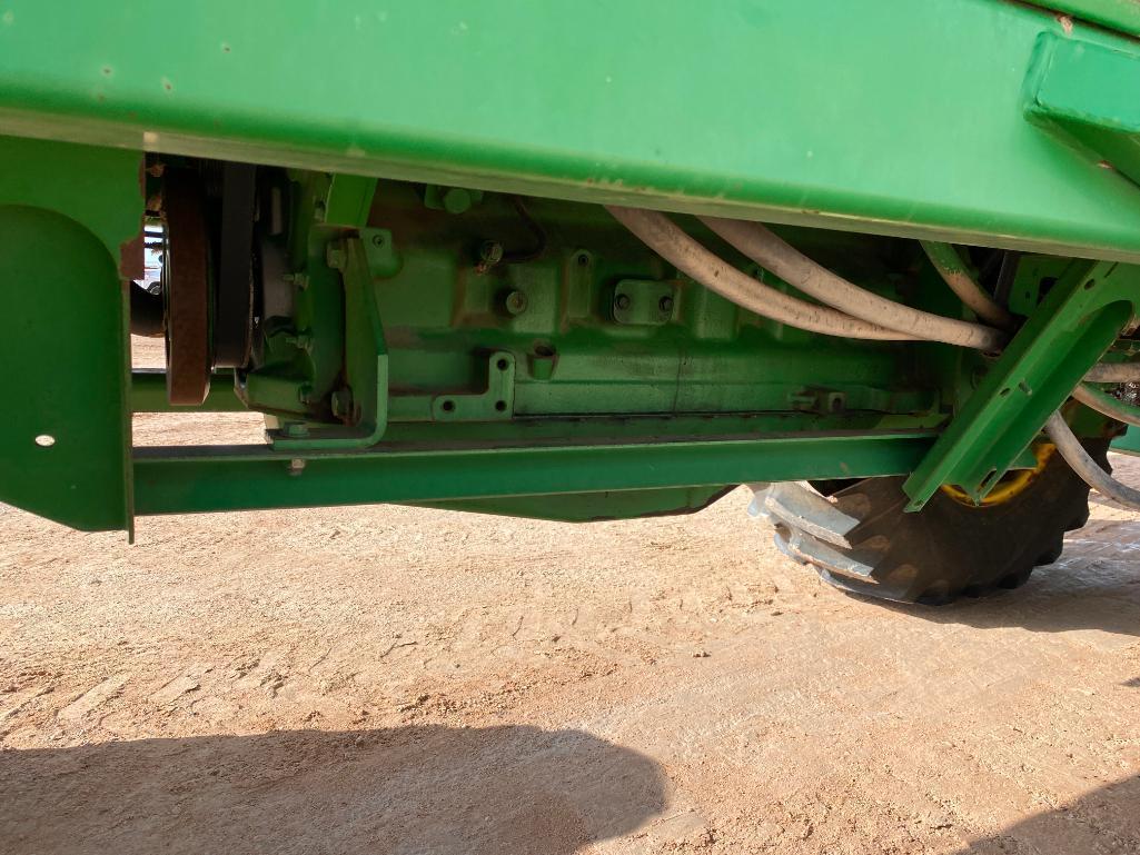 John Deere 7460 Cotton Stripper