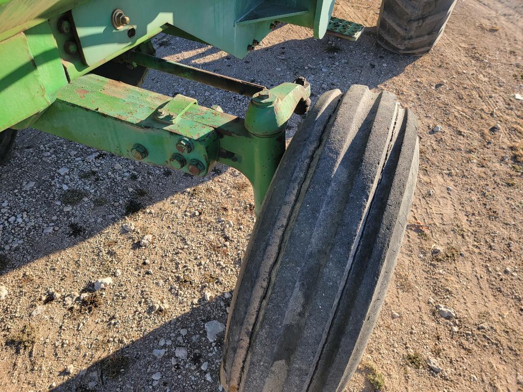 JOHN DEERE 4650 TRACTOR WITH FRONT LOADER ( OFFSITE LOCATED IN LOVINGTON NM )