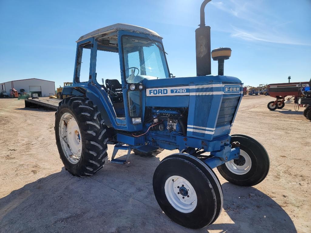 Ford 7700 Tractor