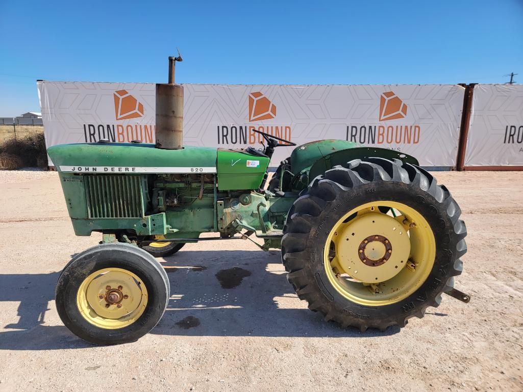 1970 John Deere 820 Tractor