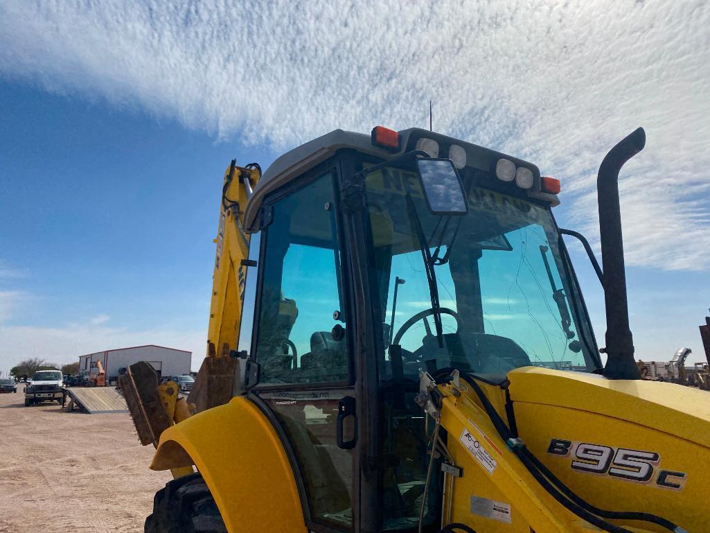 2015 New Holland B95C Backhoe Loader