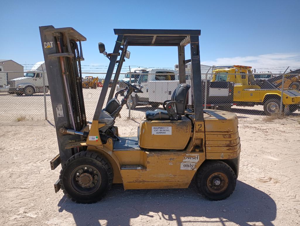 Cat DP25 Forklift