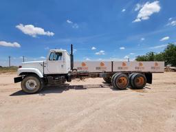 1982 International F-2574 Cab + Chassis Truck