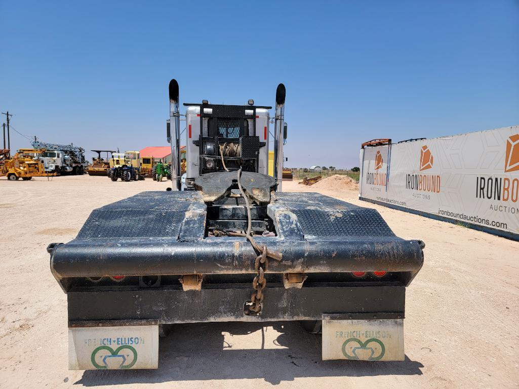 1989 Peterbilt 377 Winch Truck