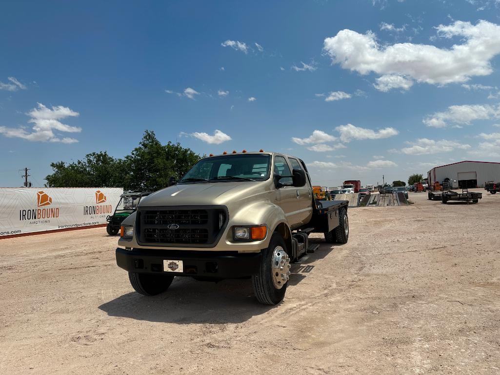 2000 Ford F-650 Flatbed Truck