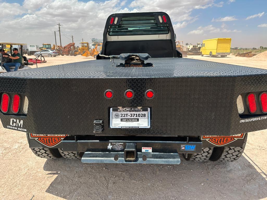 2000 Ford F-650 Flatbed Truck