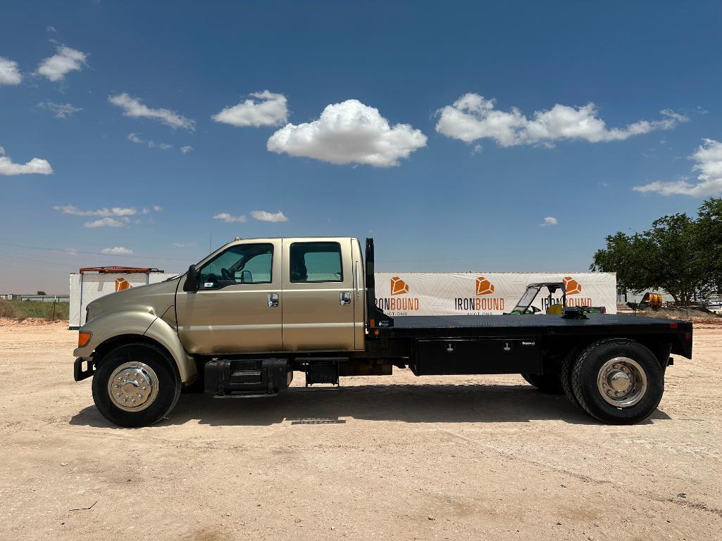 2000 Ford F-650 Flatbed Truck
