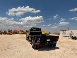 2000 Ford F-650 Flatbed Truck