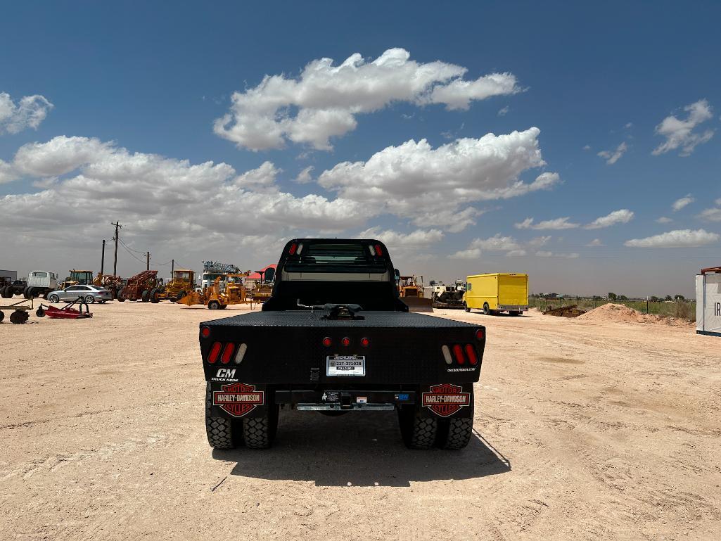 2000 Ford F-650 Flatbed Truck