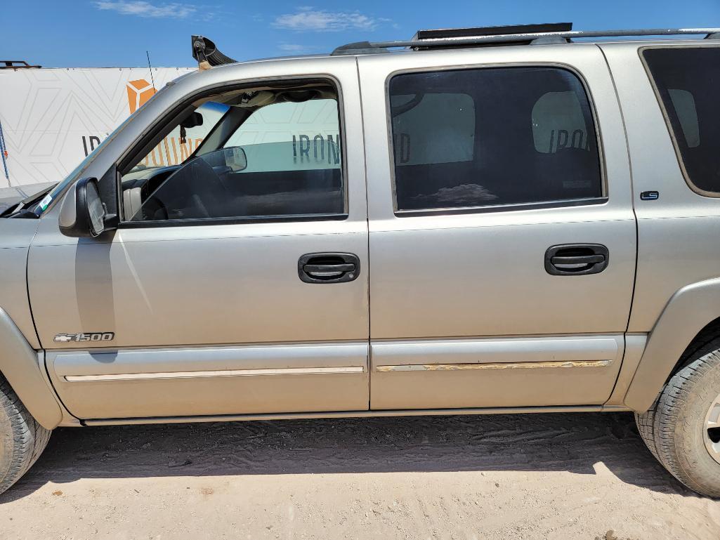 2000 Chevrolet Suburban Passenger Vehicle