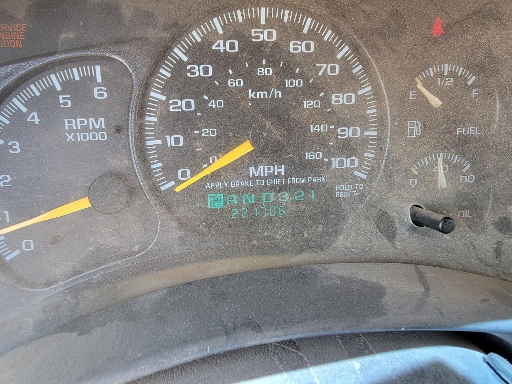 2000 Chevrolet Suburban Passenger Vehicle