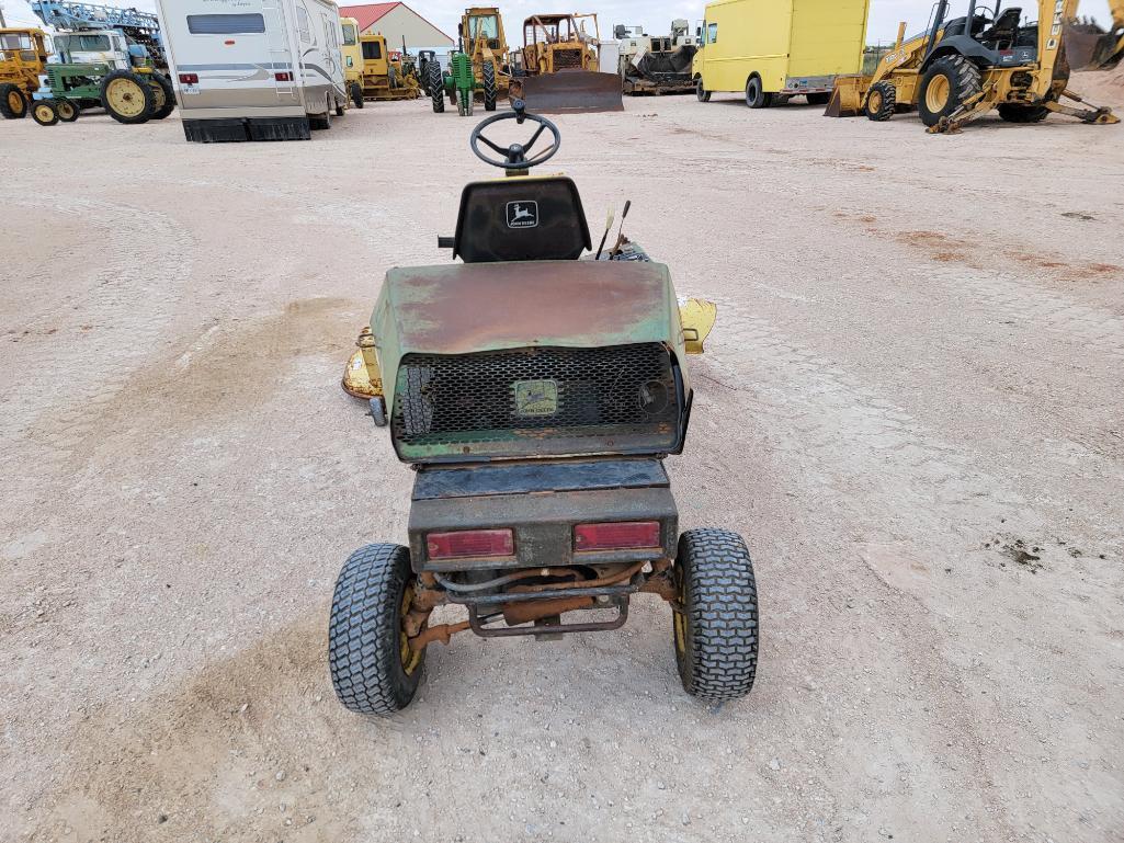 John Deere F915 Mower