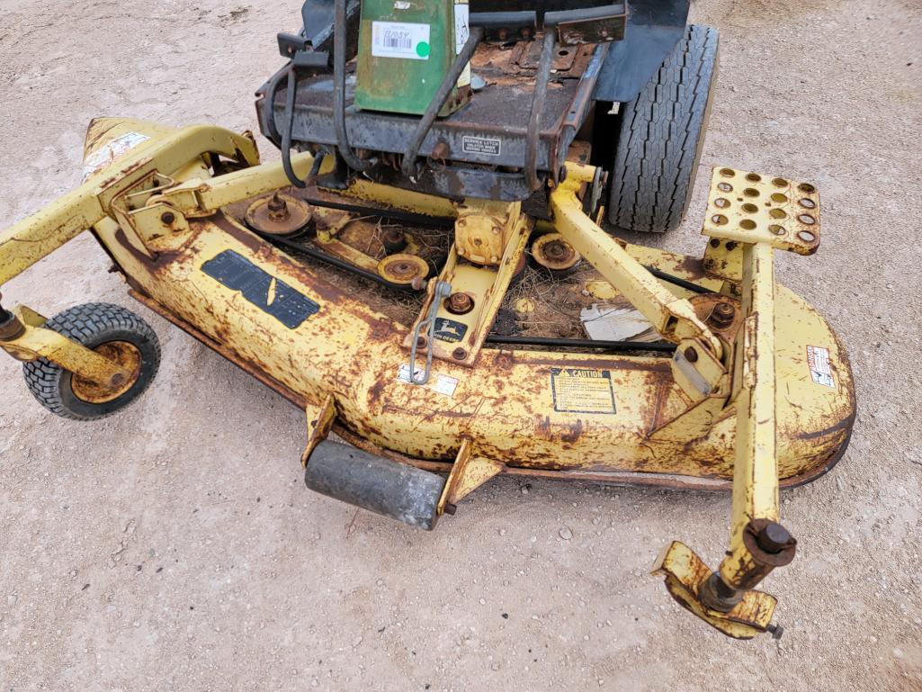 John Deere F915 Mower