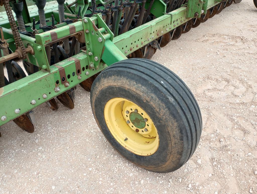 John Deere 520 Seed Drill