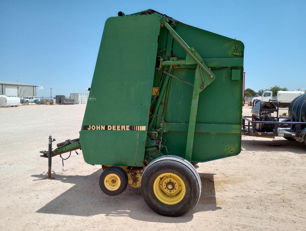 John Deere 535 Round Bale Baler