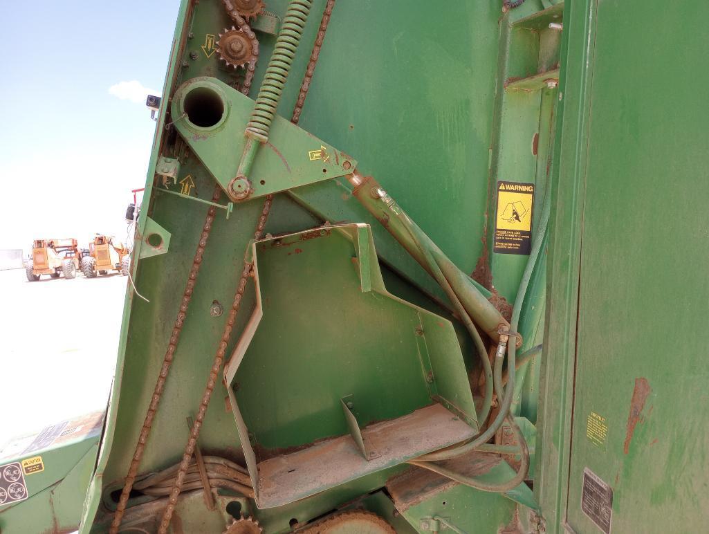 John Deere 535 Round Bale Baler