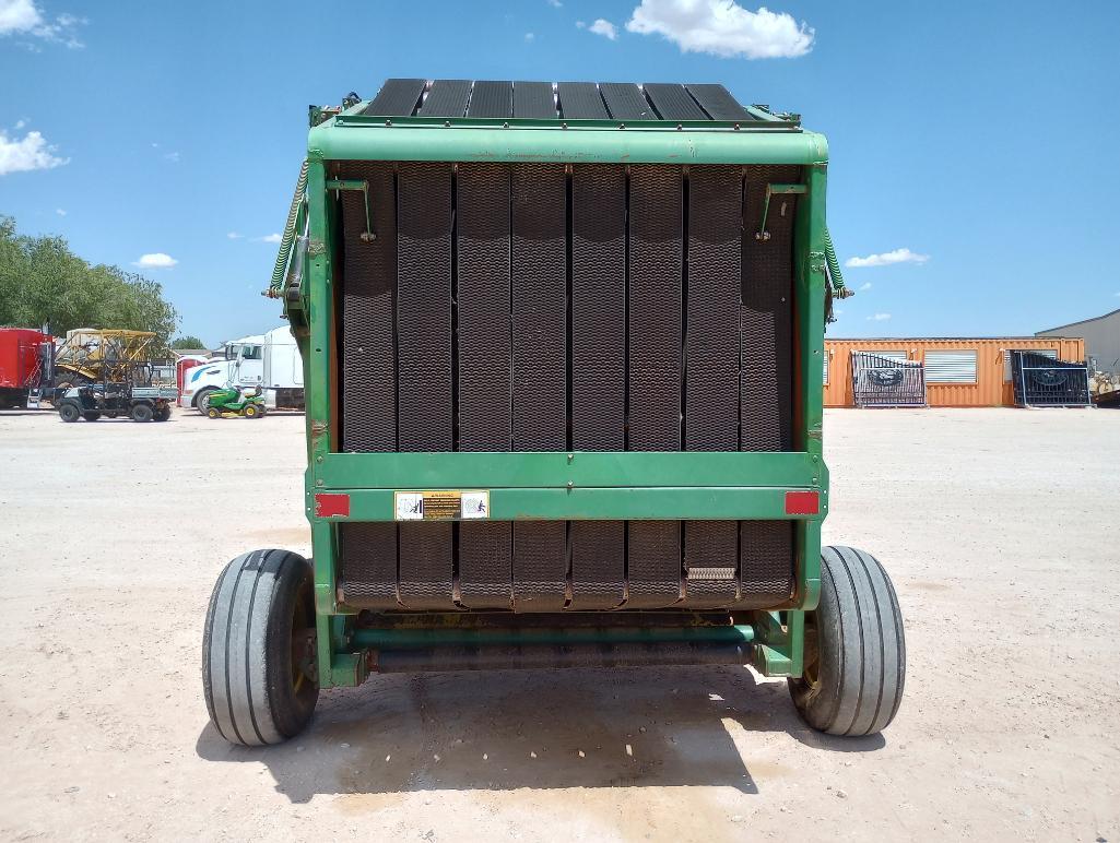 John Deere 535 Round Bale Baler