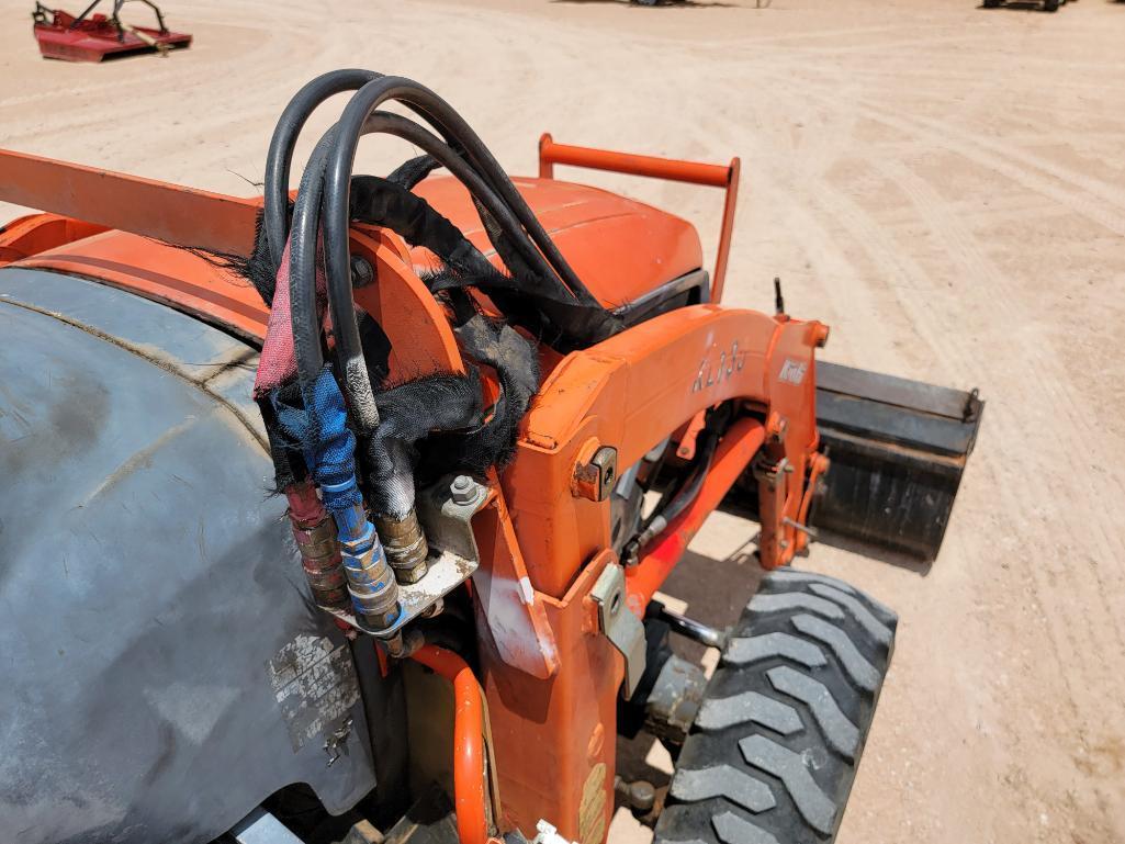 Kioti CK25 Tractor w/Backhoe Attachment