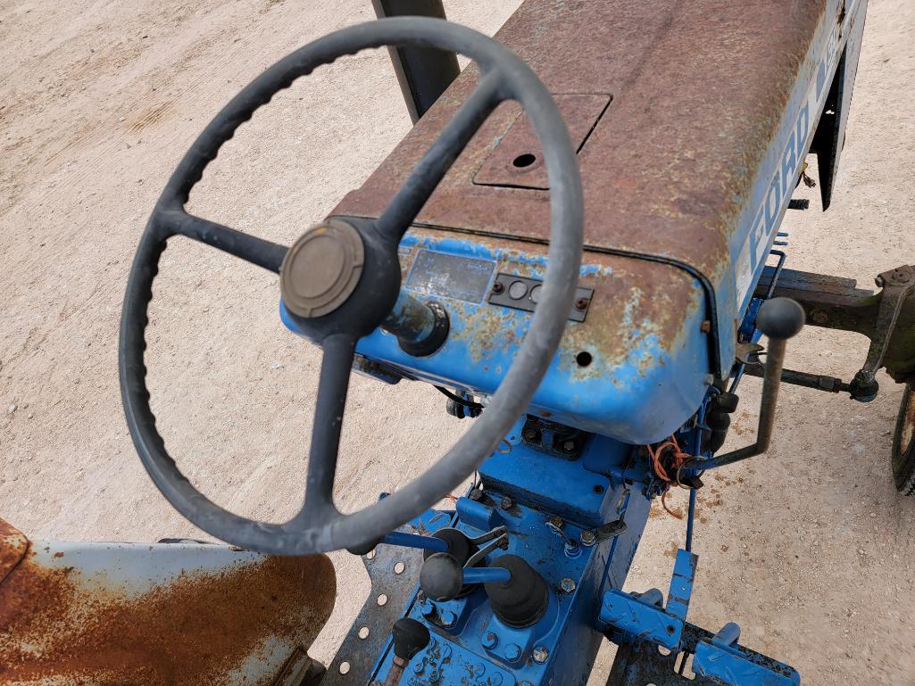 Ford 1300 Tractor