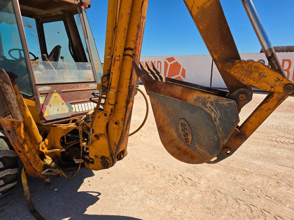 Case 580E Backhoe Loader