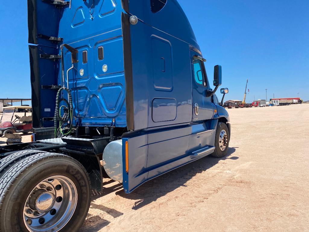 2016 Freightliner Cascadia Evolution Truck Tractor